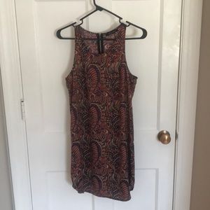 Honey Punch patterned sleeveless dress. Small